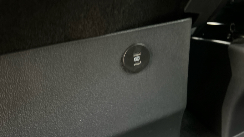 Ford Tourneo Custom 320 L1 Diesel Fwd 2.0 EcoBlue 136ps H1 Titanium 8 seater Auto